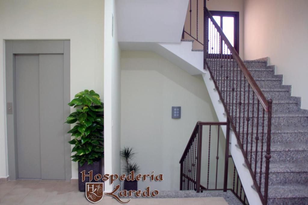 Hospederia Laredo Hotel La Carlota Exterior photo