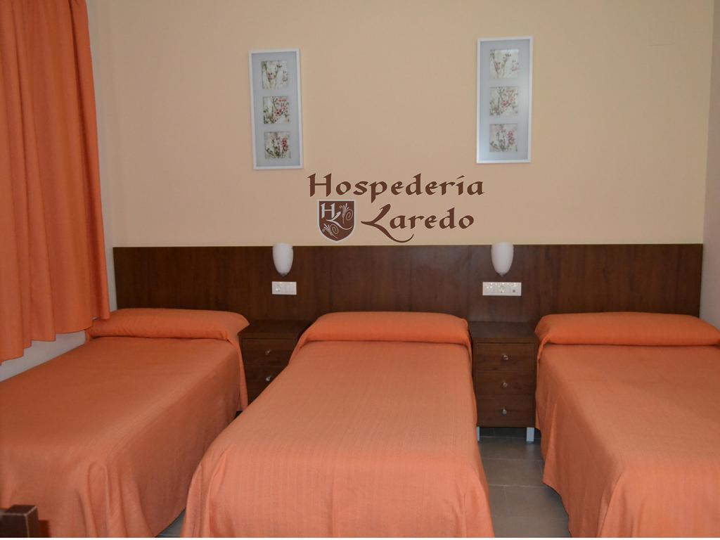 Hospederia Laredo Hotel La Carlota Exterior photo